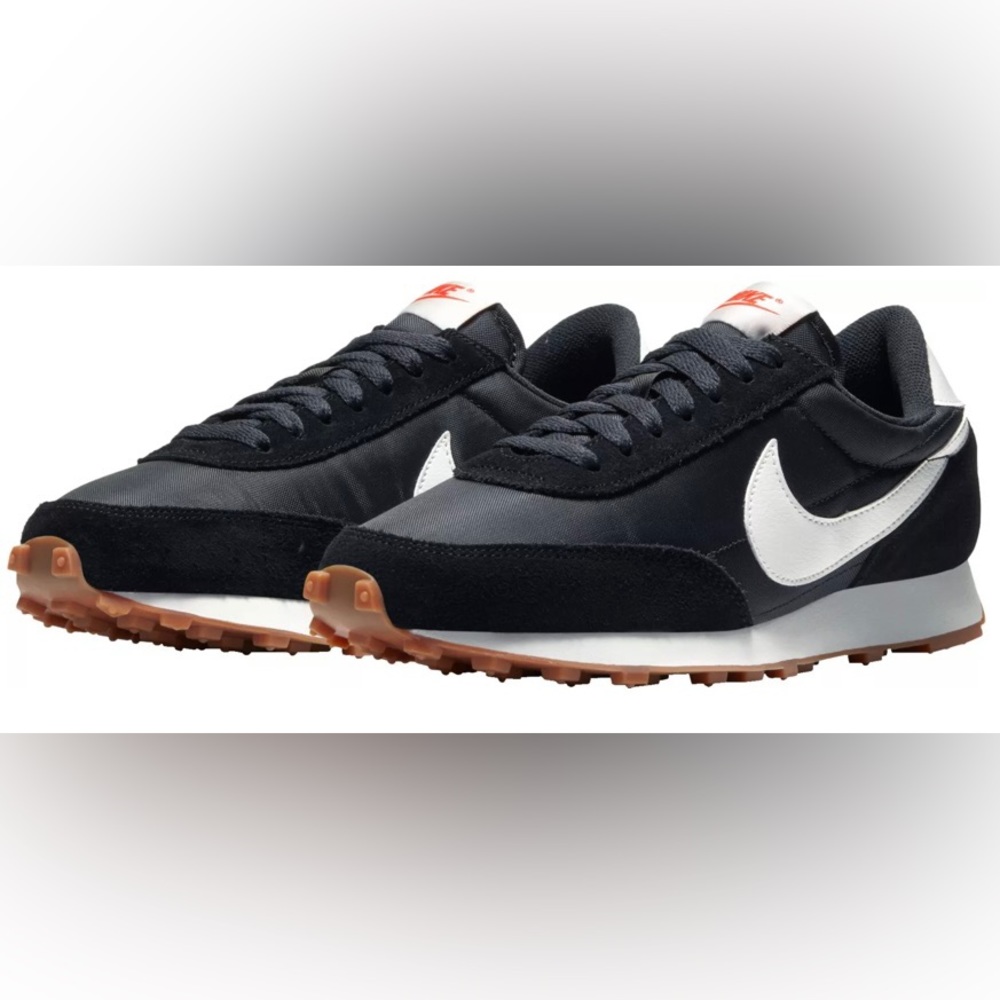 Nike women’s Dbreak shoes